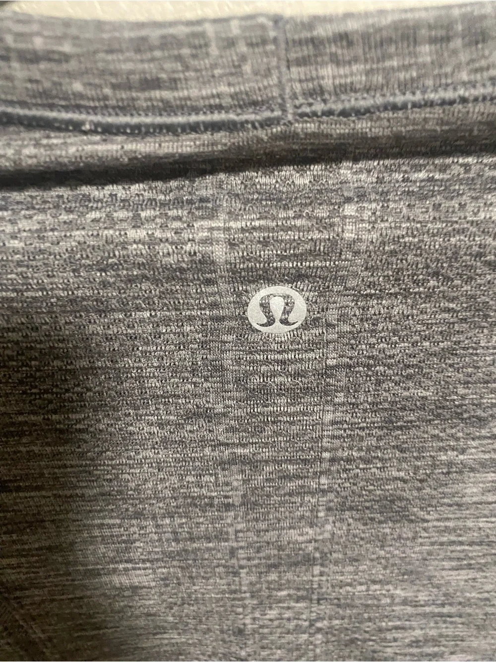 Lululemon Heather Gray Long-Sleeve Crewneck Top